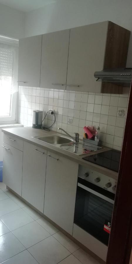 Apartmani Kod Rade Pakoštane Exterior foto