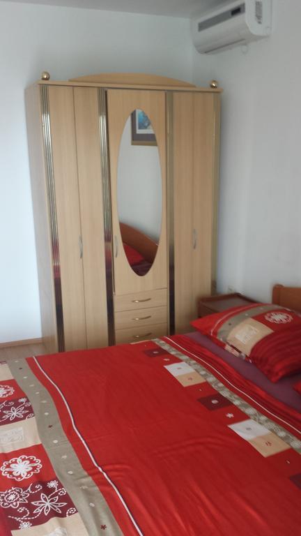 Apartmani Kod Rade Pakoštane Exterior foto